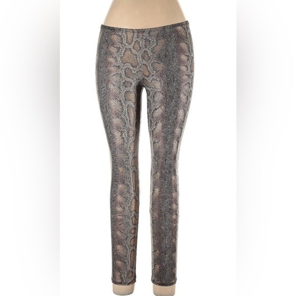 Cherry Mellow Snakeskin Leggings size large